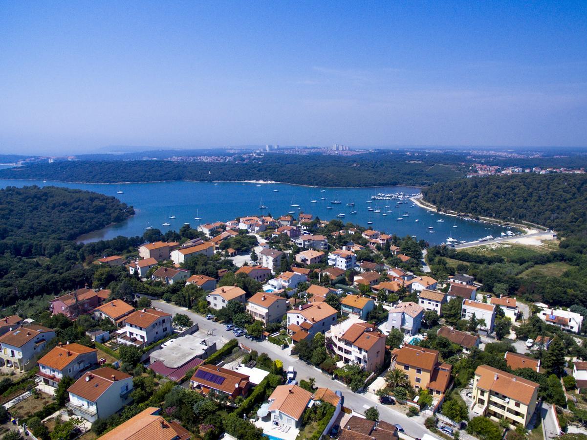 "Andrija" Apartmen'S บานโจเล ภายนอก รูปภาพ
